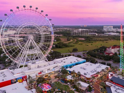 Overhead view of The Orlando Eye and several surrounding Icon Park attractions. 